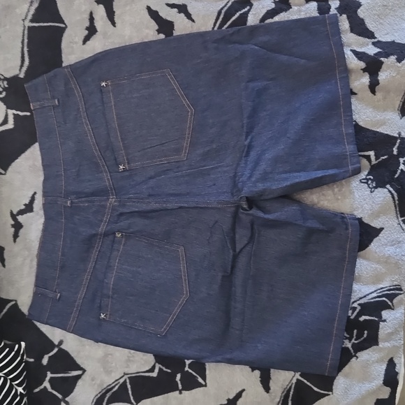 NWT Unique Vintage western Bermuda dark denim shorts with star details US XL 14 - Picture 3 of 6